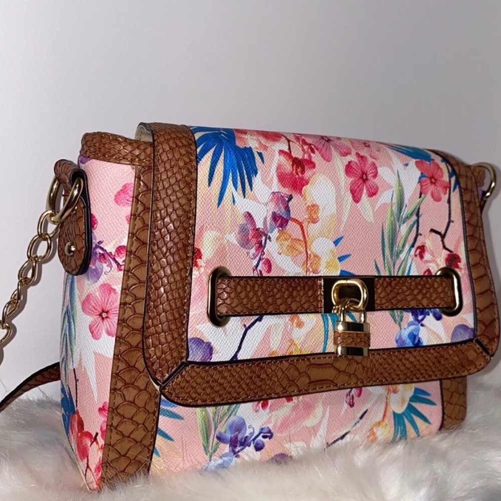 Cute Handbag - Picture 2 of 6